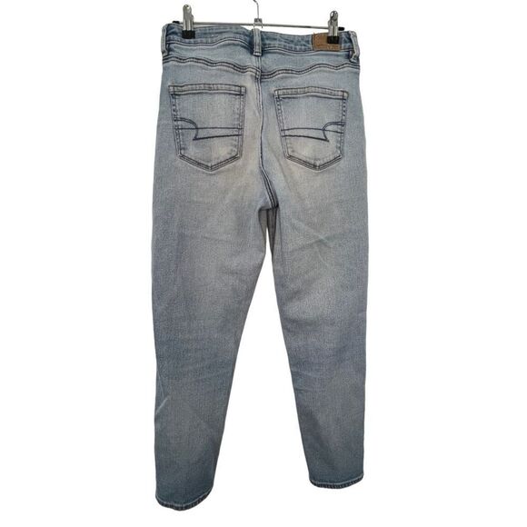 American Eagle Lightwash Mom Jeans - Picture 4 of 4